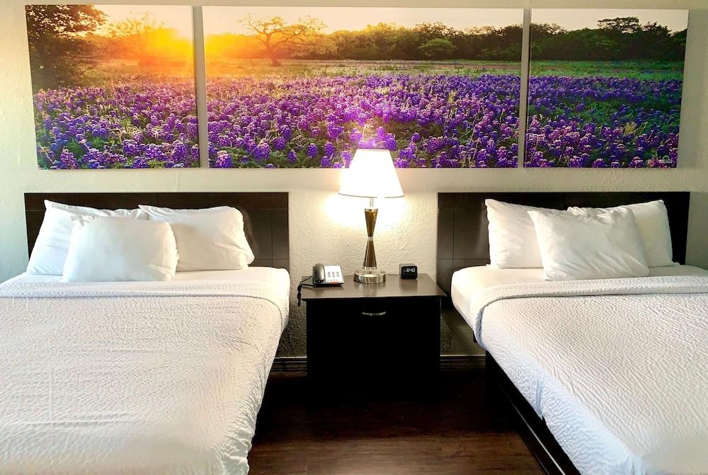 Days Inn & Suites By Wyndham - Canton First Monday Trade Days Ngoại thất bức ảnh