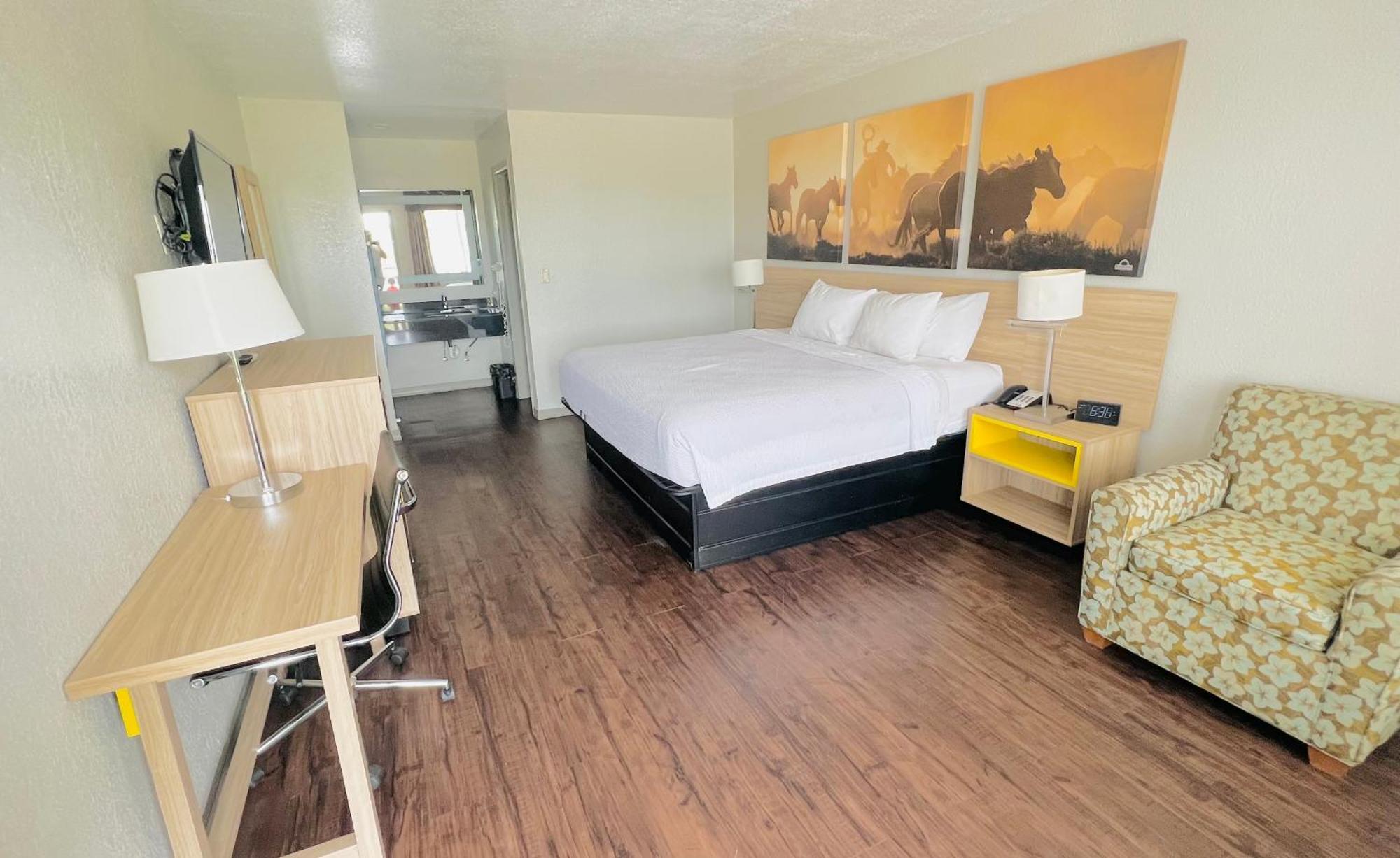 Days Inn & Suites By Wyndham - Canton First Monday Trade Days Ngoại thất bức ảnh